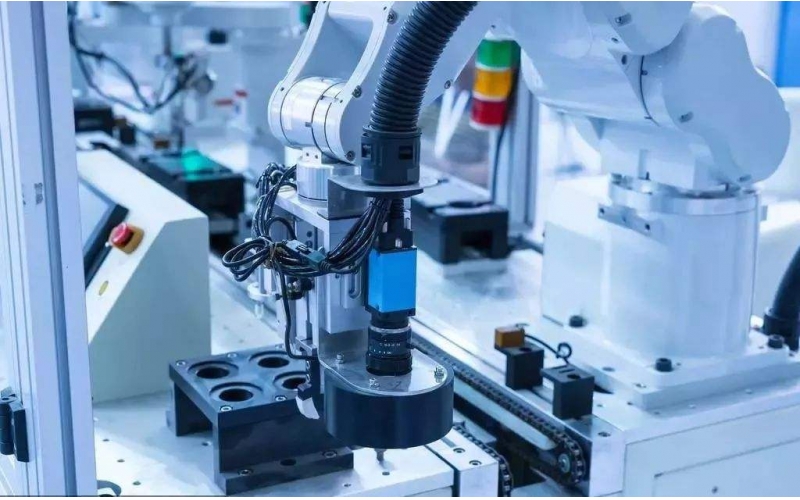 疫情推動工業(yè)企業(yè)智能制造進程，工業(yè)機器人 自動化生產、線上辦公成應對利器